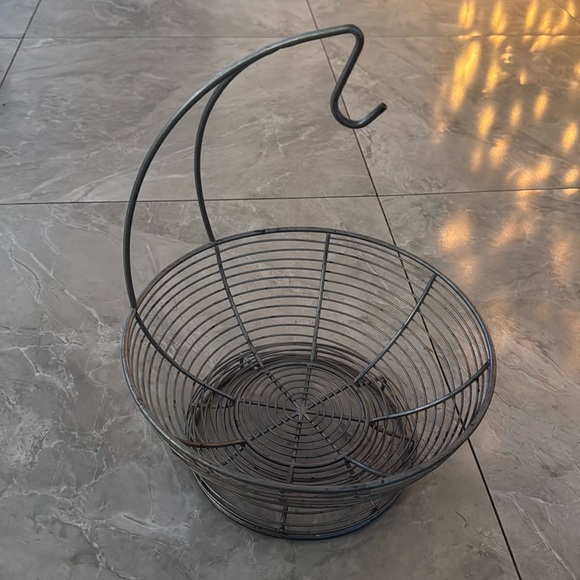 Banana Hanger & Fruit Basket - Picture 1 of 3